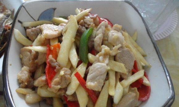 香菇茭白炒肉片怎么做？步骤和技巧有哪些？