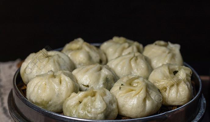 香菇酱肉小笼包怎么做？详细步骤和技巧是什么？