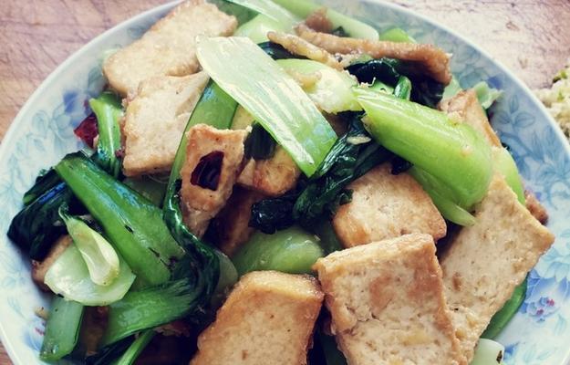 香菇酱青菜怎么做？有哪些步骤和技巧？