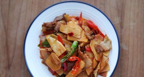 香菇酱炒五花肉怎么做？步骤和技巧是什么？