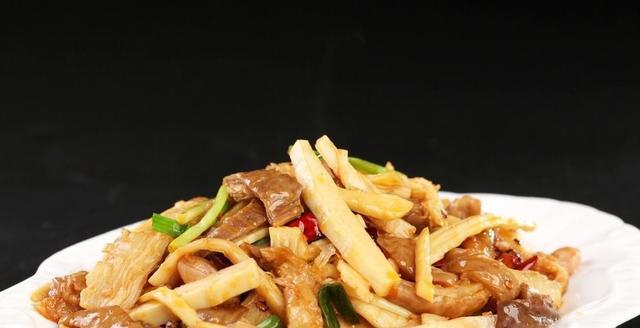 香菇酱炒春笋怎么做？步骤和技巧是什么？