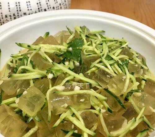 香菇酱拌乌鱼花凉粉怎么做？步骤和技巧是什么？