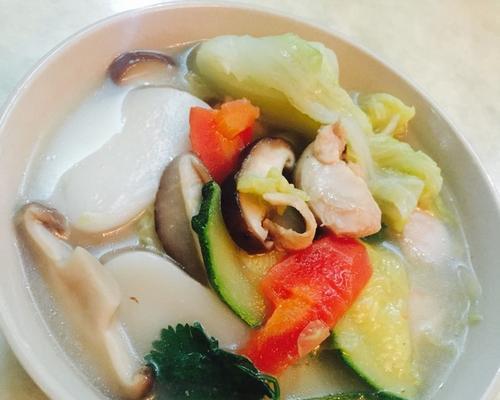 香菇鸡腿汤的做法是什么？如何做出美味的香菇鸡腿汤？