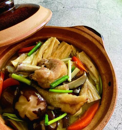 香菇鸡腿焖腐竹怎么做？步骤和技巧有哪些？