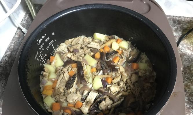 香菇鸡腿饭怎么做？详细步骤和技巧是什么？
