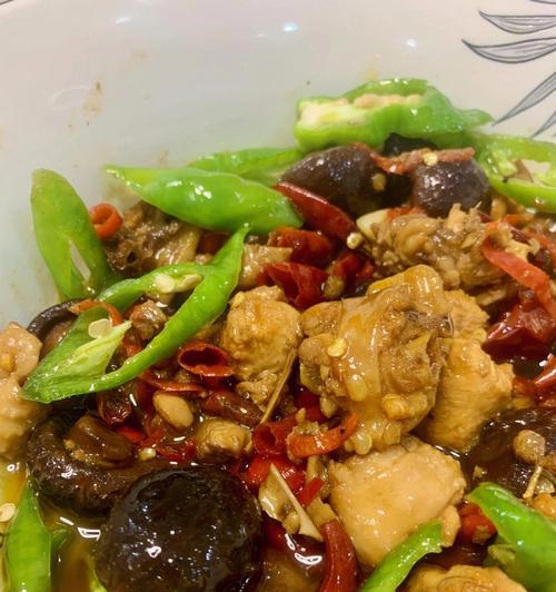 香菇鸡汤怎么做才鲜美？详细步骤和技巧是什么？