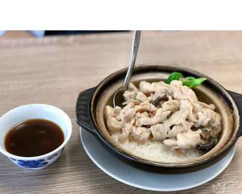 香菇鸡肉煲仔饭怎么做？步骤和技巧有哪些？