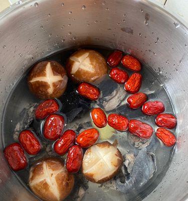 香菇鸡蛋汤怎么做才美味？步骤和技巧是什么？