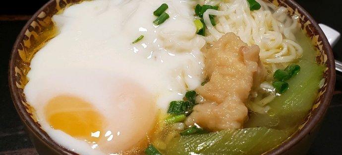 香菇鸡蛋面怎么做？详细步骤和技巧是什么？