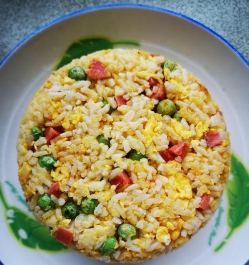 香菇火腿蛋炒饭怎么做？步骤和技巧是什么？