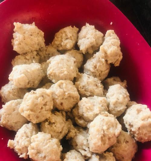 香菇胡萝卜肉丸的做法是什么？如何做出美味的香菇胡萝卜肉丸？