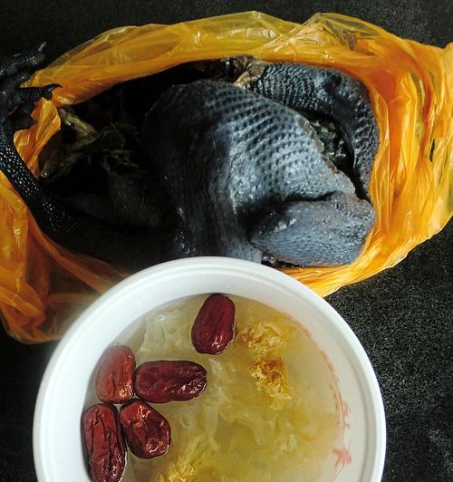 香菇红枣乌鸡汤的做法是什么？如何在家轻松制作？