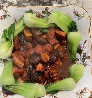 香菇红烧肉怎么做？步骤和技巧有哪些？