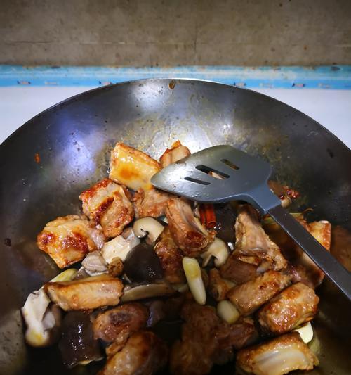 香菇红烧排骨怎么做？步骤和技巧有哪些？