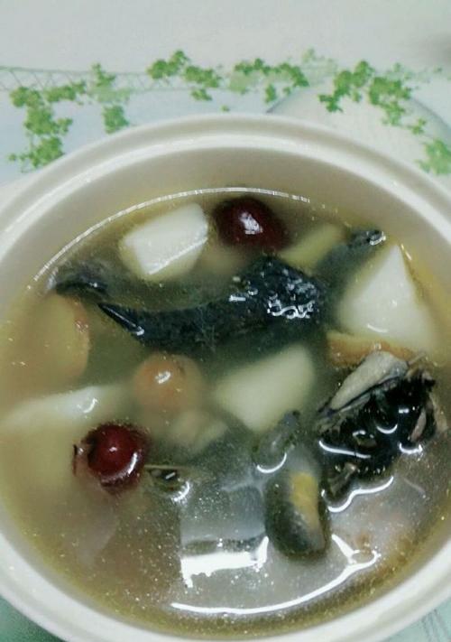 香菇枸杞乌鸡汤的做法是什么？如何在家轻松制作？