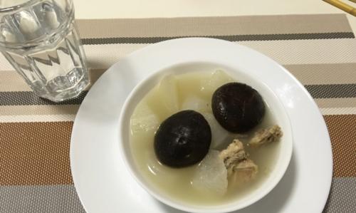 香菇枸杞排骨汤怎么做？有哪些烹饪技巧和常见问题解答？