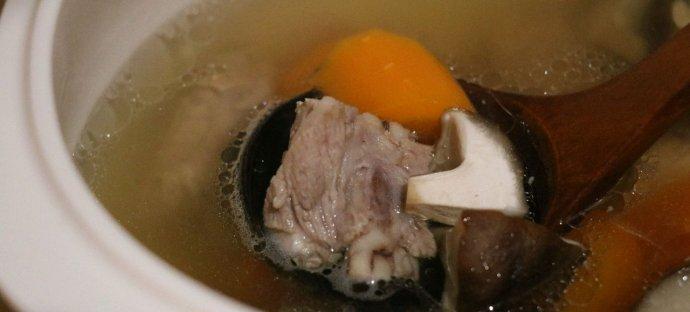 香菇枸杞排骨汤怎么做？有哪些烹饪技巧和常见问题解答？