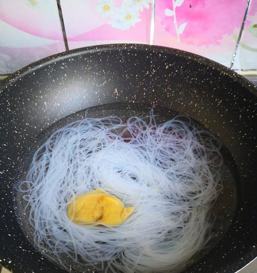 香菇粉丝汤怎么做？详细步骤和技巧是什么？