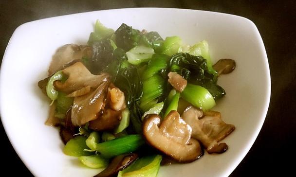 香菇炖羊肉的做法是什么？如何炖出鲜美羊肉？