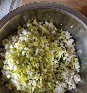 香菇豆腐包子怎么做？详细步骤和技巧是什么？