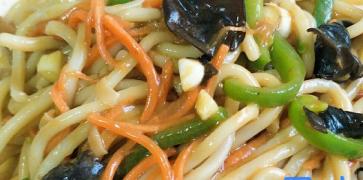 香菇冬笋肉丝炒面怎么做？步骤和技巧是什么？