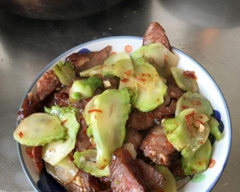 香菇瞪眼怎么做？步骤和技巧是什么？