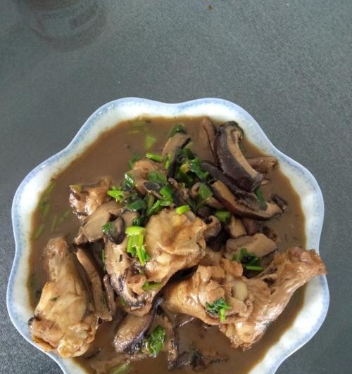 香菇春笋炖鸡腿的做法是什么？步骤详解及常见问题解答？