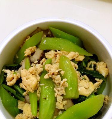 香菇炒莴笋怎么做？步骤详解与常见问题解答？
