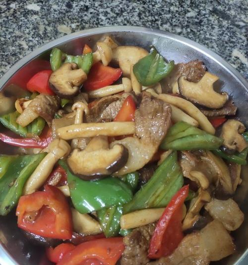 香菇炒瘦肉的做法是什么？如何炒出鲜嫩的香菇瘦肉？