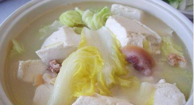 香菇炒冻豆腐怎么做？步骤和技巧有哪些？