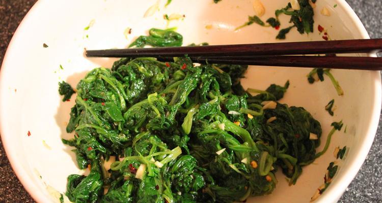 香菇菠菜墩怎么做？步骤和技巧有哪些？