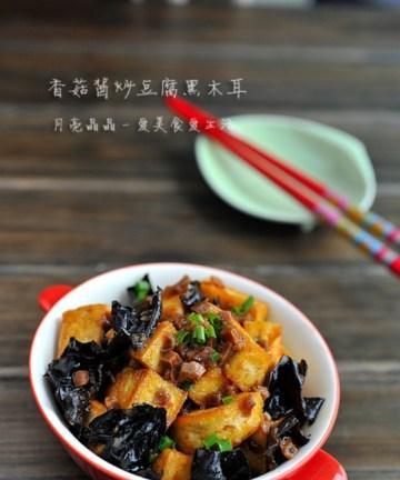 香姑炒木耳怎么做？步骤和技巧有哪些？