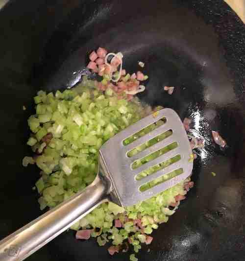 香干芹菜丁怎么做？步骤详解和常见问题解答？